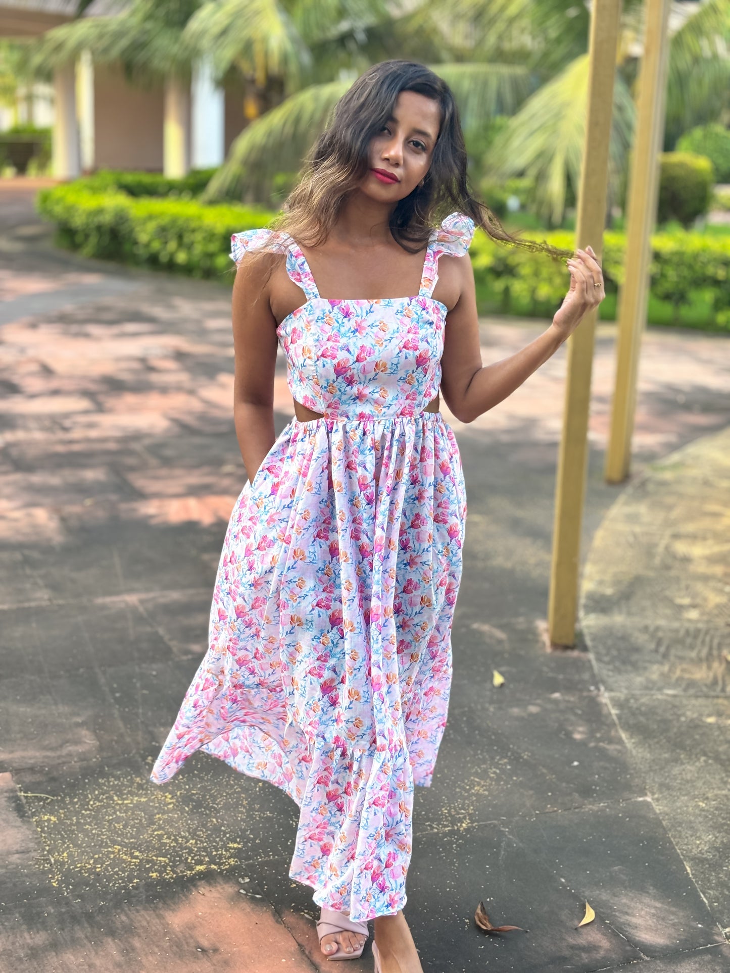 Floral splash- Tied back fit and flare dress