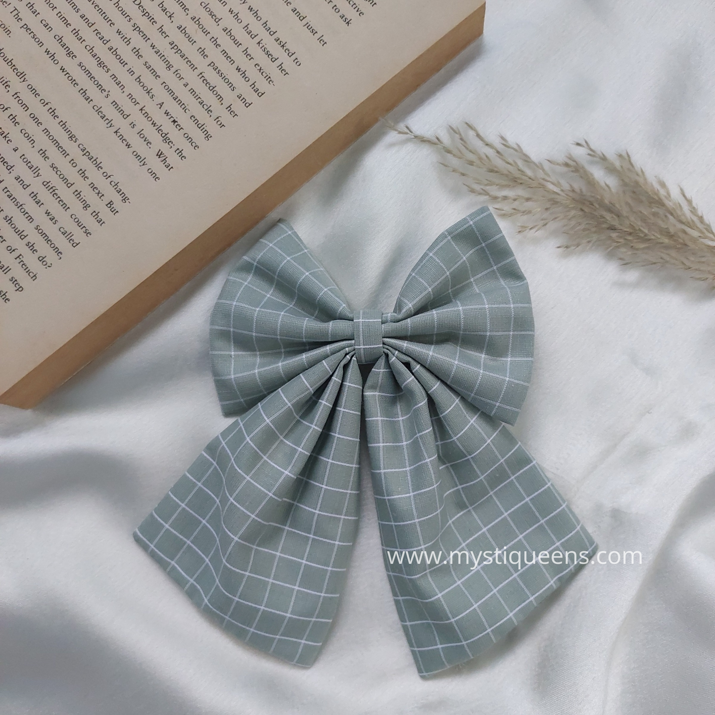 Preppy Bow